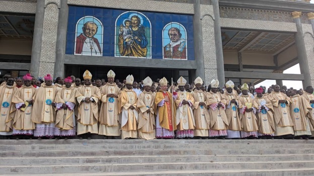 On Pastoral Visit To Bamenda: Apostolic Nuncio Salutes Resilience of Faithful Amidst Conflicts
