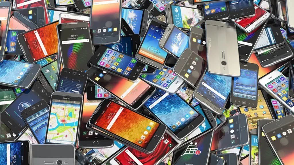 Cameroon Suspends Planned Deactivation Of Non-Cleared Phones