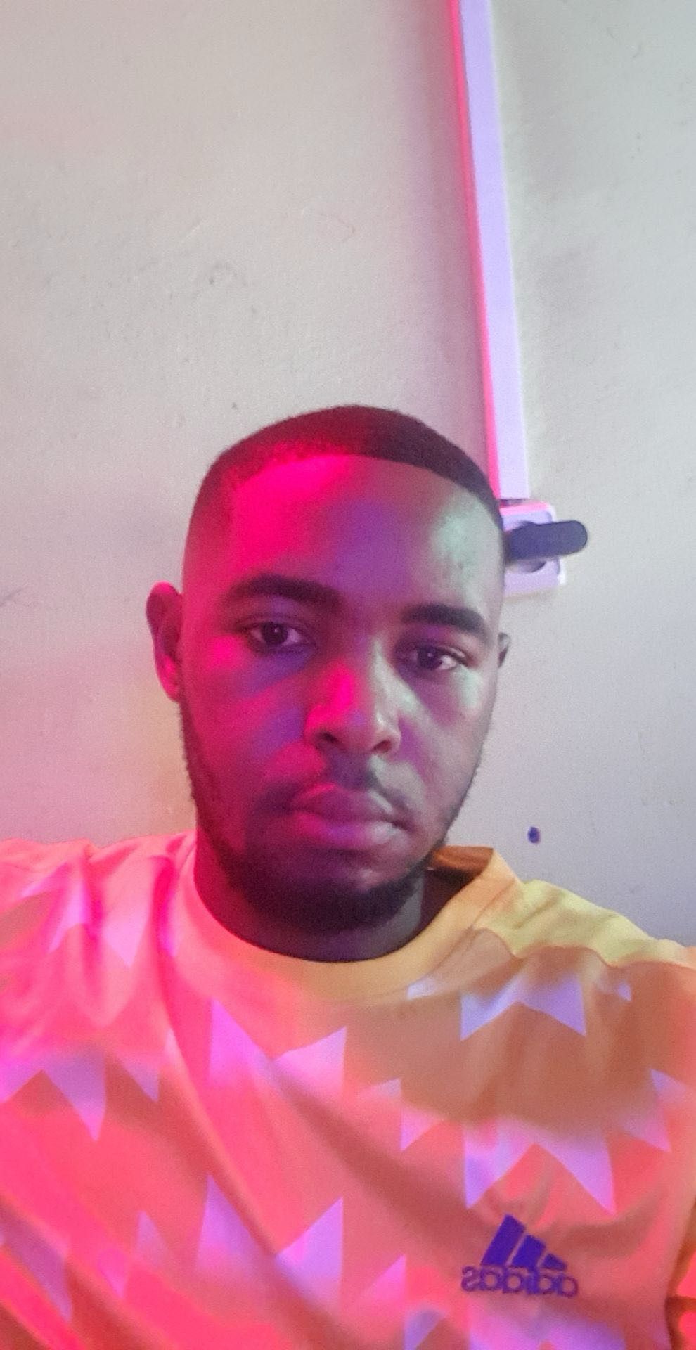 31-year-old bar owner escapes from security detention unit